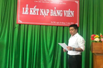 LỄ KẾT NẠP ĐẢNG VIÊN MỚI NĂM 2020